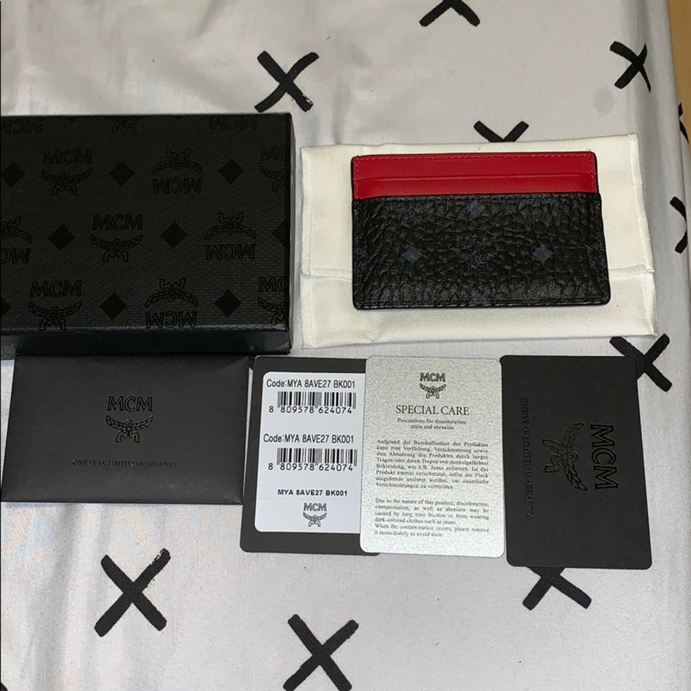 Mcm card holder